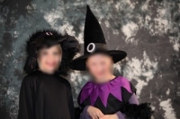 Rabenschwarze kleine Hexen